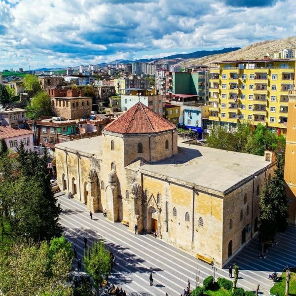 Selahaddin Eyyubi Camii › Gezi Rehberi | Silvan | Diyarbakır