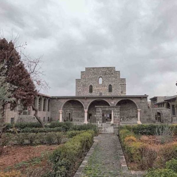 Meryem Ana Kilisesi › Gezi Rehberi | Sur | Diyarbakır