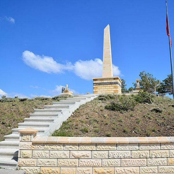 Kop Şehitleri Abidesi › Gezi Rehberi | Aşkale | Erzurum