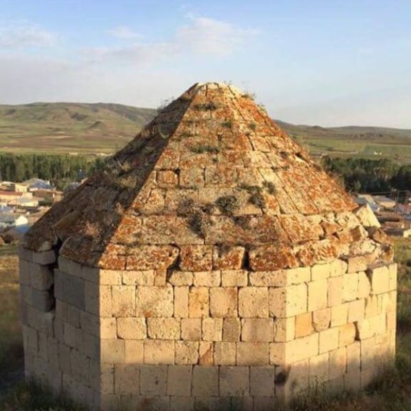 Aşağı Tulgalı Köyü Kümbeti › Gezi Rehberi | Özalp | Van